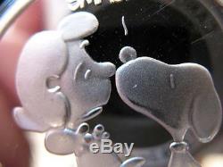 1-oz. 999 Silver Peanuts Gang Charlie Brown Lucy And Snoopy Kiss Smack Coin +gold