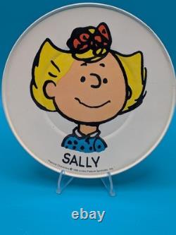 1950-1970 Peanuts Charlie Brown Snoopy Tin Toy Metal 4 Plates 4 Saucers Tray