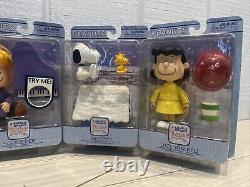 2006 A Charlie Brown Christmas Linus Charlie Schroeder Snoopy Lucy Lot Of 5 NEW