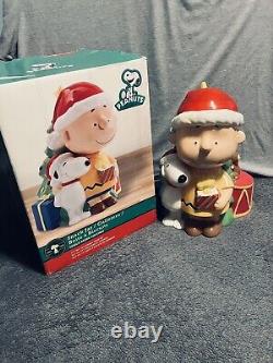 2012 Gibson Peanuts Charlie Brown Snoopy Christmas Tree Holiday Treat Snack Jar