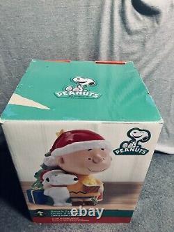 2012 Gibson Peanuts Charlie Brown Snoopy Christmas Tree Holiday Treat Snack Jar