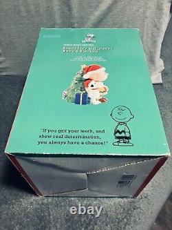 2012 Gibson Peanuts Charlie Brown Snoopy Christmas Tree Holiday Treat Snack Jar