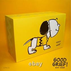 2018 Sdcc super 7 X Peanuts snoopy and Charlie brown figurines