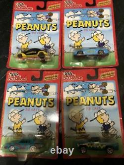 4-Car Set Snoopy Peanut Charlie Brown Linus Sari Peanuts