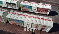 A Charlie Brown Christmas model train set HO scale athearn boxcar Snoopy peanuts
