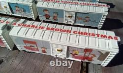 A Charlie Brown Christmas model train set HO scale athearn boxcar Snoopy peanuts