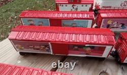 A Charlie Brown Christmas train set O gauge Lionel boxcars Snoopy engine caboose