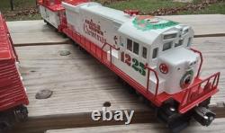 A Charlie Brown Christmas train set O gauge Lionel boxcars Snoopy engine caboose