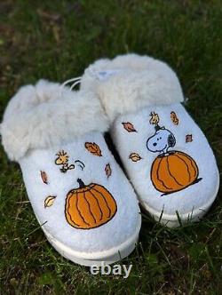 AE Fall Halloween Charlie Brown Snoopy Slippers Size 7 Brand New In Hand