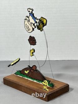 Aviva Snoopy Sparkies Trophy Charlie Brown Teak Wood Base Rare Vintage READ