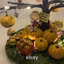 Bradford Exchange Peanuts It's The Great Pumpkin Charlie Brown LED Illuminated