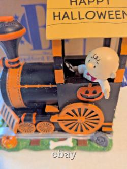 Bradford Exchange Peanuts Its Halloween Charlie Brown Sculpted Train Set 5pc COA