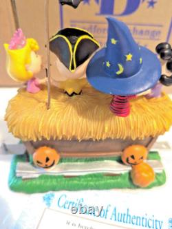Bradford Exchange Peanuts Its Halloween Charlie Brown Sculpted Train Set 5pc COA