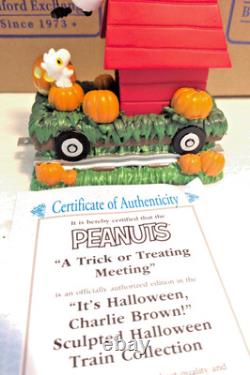 Bradford Exchange Peanuts Its Halloween Charlie Brown Sculpted Train Set 5pc COA