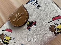 COACH C4899 Peanuts Snoopy Charlie Brown Bi-fold Leather Wallet White