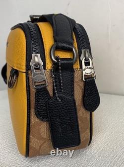 COACH × Peanuts C4026 Graham Crossbody with Charlie Brown Shoulder bag Yellow