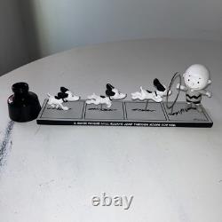 Charlie Brown Snoopy LTD Edition Peanuts Figurerine Black White Friend Jump Hoop