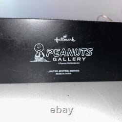 Charlie Brown Snoopy LTD Edition Peanuts Figurerine Black White Friend Jump Hoop