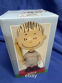 Cincinnati Reds Peanuts Bobblehead Lot Snoopy Charlie Brown Linus with Boxes