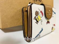 Coach Peanuts Snoopy Charlie Brown Bi-fold Leather Wallet White C4899 japan