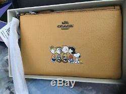 Coach SNOOPY CHARLIE BROWN n FRIENDS RARE Yellow Leather Wristlet NIB Sold Out