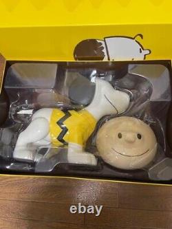 Comic Con 2019 Limited Super 7 Peanuts Snoopy, charlie brown's with mask New