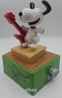 Complete 2017 Hallmark Peanuts Christmas Dance Party withLights Snoopy Linus Lucy