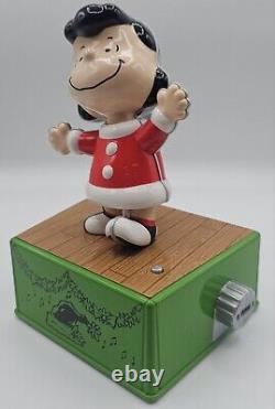 Complete 2017 Hallmark Peanuts Christmas Dance Party withLights Snoopy Linus Lucy