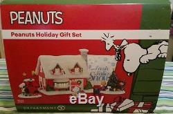 DEPT 56 PEANUTS Holiday Gift Set Snoopy Lucy Charlie Brown Christmas NEW 4051627