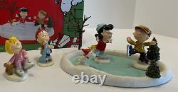 DEPT 56 Peanuts On Ice Skating With Snoopy Charlie Brown Figurine Set MINT