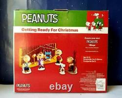 DEPT 56 Peanuts PEANUTS GETTING READY FOR CHRISTMAS! Charlie Brown, Snoopy