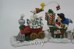 Danbury Mint PEANUTS Christmas Train 5 Pc Snoopy Charlie Brown Lucy Woodstock