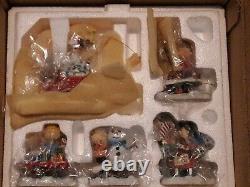 Danbury Mint PEANUTS-SNOOPY Christmas 5pc Train Figurine Charlie Brown set NOS