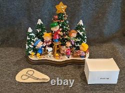Danbury Mint Peanuts Charlie Brown Christmas Time is Here! Lighted Sculpture