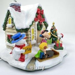 Danbury Mint Peanuts Christmas Cottage Lighted House Charlie Brown Snoopy NWB