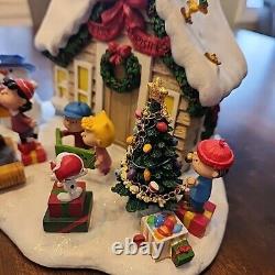 Danbury Mint Peanuts Christmas Lighted Cottage House Charlie Brown Snoopy FLAWS