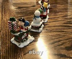 Danbury Mint Peanuts Christmas Train Decoration, Snoopy, Charlie Brown 5 Pieces