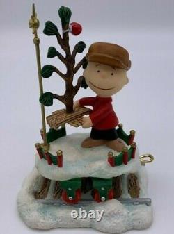 Danbury Mint Peanuts Christmas Train Holiday 5 Piece Snoopy Charlie Brown COA