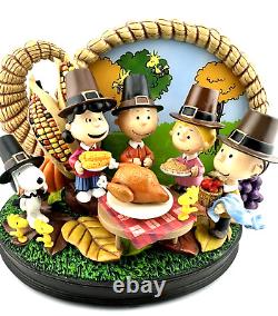 Danbury Mint Peanuts Happy Thanksgiving Charlie Brown Lighted Sculpture Mint