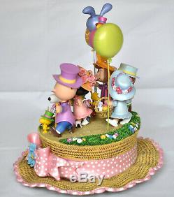 Danbury Mint Peanuts Hopping into Spring Easter Sculpture Snoopy Charlie Brown