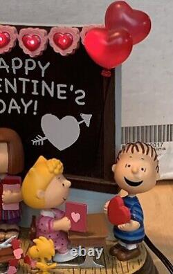 Danbury Mint Peanuts Light Up Holiday Collection Valentine's Day Be My Valentine