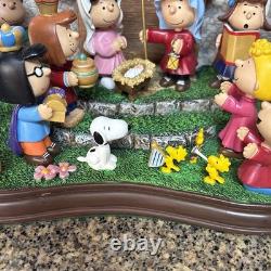 Danbury Mint Peanuts Nativity Snoopy Charlie Brown Christmas Pageant Scene