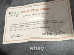 Danbury Mint Peanuts Pumpkin Patch Express Halloween Train Snoopy Charlie Brown