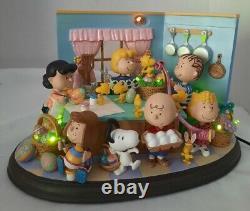 Danbury Mint Peanuts Sculpture It's the Easter Beagle Snoopy Charlie Brown READ