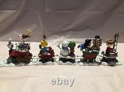 Danbury Mint Peanuts/Snoopy/Charlie Brown Christmas Train 5 Piece Set w COA