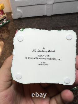 Danbury Mint Peanuts Valentine Express Train Set of 5 Snoopy Charlie Brown READ