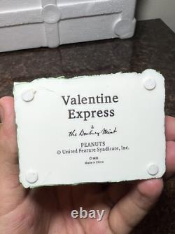 Danbury Mint Peanuts Valentine Express Train Set of 5 Snoopy Charlie Brown READ