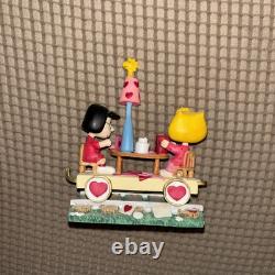 Danbury Mint Peanuts Valentines Day Train Snoopy Charlie Brown