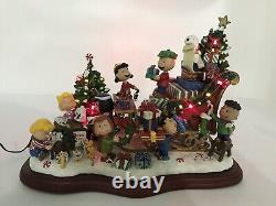 Danbury Mint The Peanuts Gang Christmas Sleigh Light Up Snoopy Charlie Brown