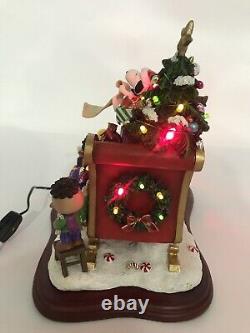 Danbury Mint The Peanuts Gang Christmas Sleigh Light Up Snoopy Charlie Brown